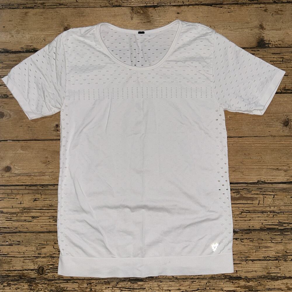 Betsey Johnson Performance White Knit Mesh Laser Cut Short Sleeve Top Small